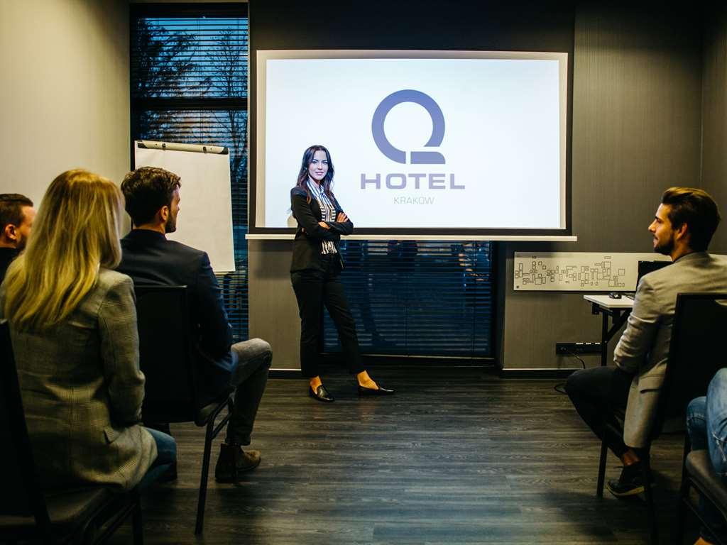 Q Hotel Krakow Orang gambar