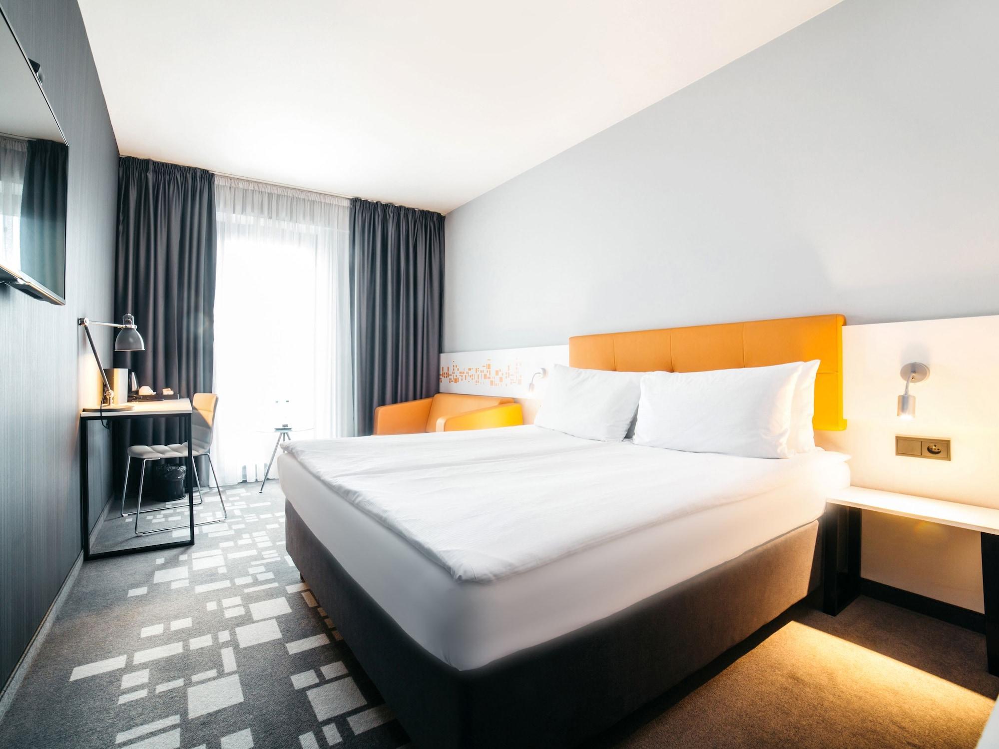 Q Hotel Krakow Luaran gambar