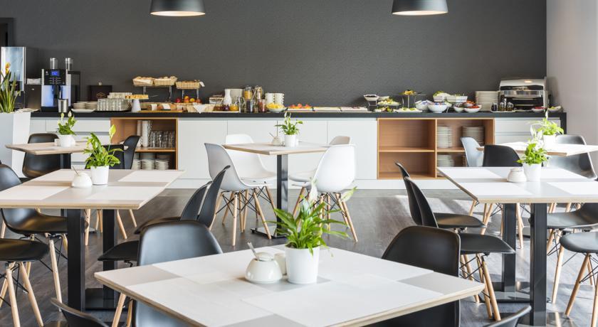 Q Hotel Krakow Luaran gambar